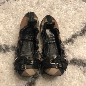 Used Burberry flats, Size 7